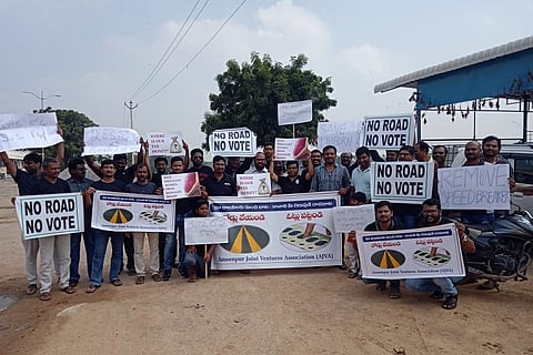 'No road, no vote': Residents of Hyd colony protest against govt apathy