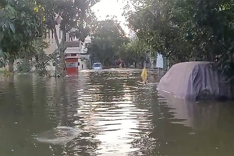 Lake bund breached in Bengaluru, scores of houses flooded in Hulimavu and BTM layout