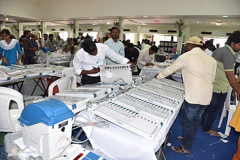 Polling delayed in parts of Andhra and Telangana due to faulty EVMs