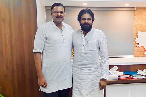 Big setback for Jana Sena, VV Lakshminarayana quits party