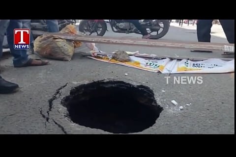 Crater Hyderabad: Another sinkhole, this time on Kukatpally main road