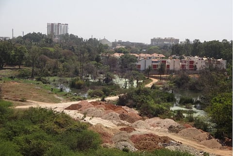 Illegal dumping at B'Luru's Pattandur Agrahara lake bed stopped as activist alerts officials