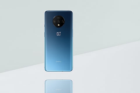 OnePlus unveils first look of upcoming OnePlus 7T with circular triple camera design