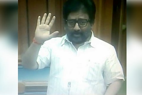 'Forced to travel economy class', Shiv Sena MP assaults Air India staffer