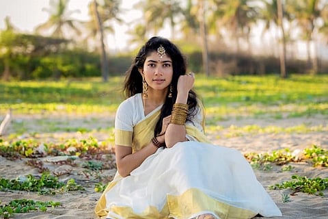 'Rowdy Baby' dresses up for Vishu: Sai Pallavi's latest pics go viral