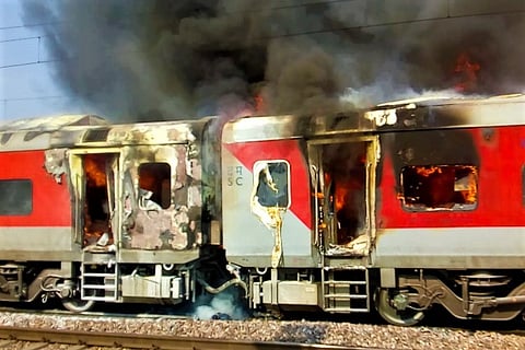Fire breaks out in Telangana Express in Haryana, no casualties reported