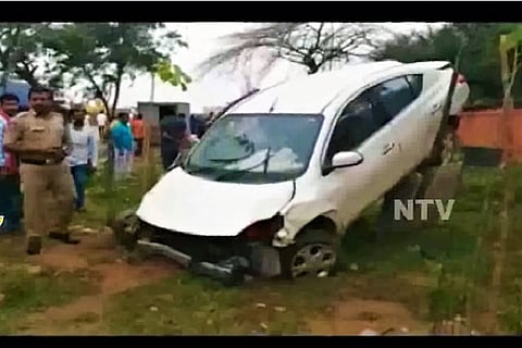One dead, two seriously injured after drunk techie crashes car into Hyd shop