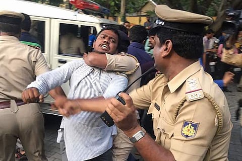 No beef at Bengaluru 'beef fest', only fight between protesters and Hindu groups