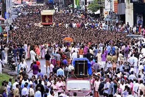 SC Sabarimala verdict: Thousands take part in protests across Kerala