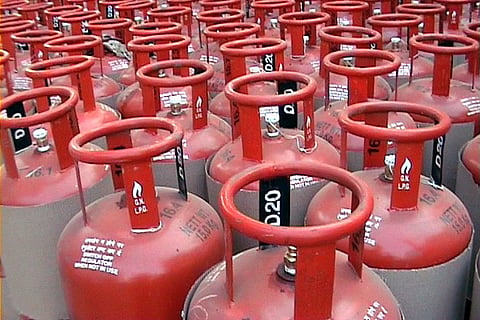 Police bust LPG re-selling racket on Bengaluru outskirts, two arrested
