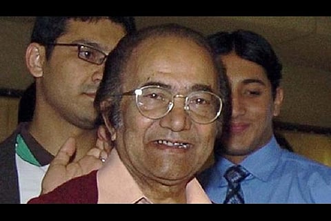 Cricketer Hanif Mohammad still alive, clarifies 'misinformed' son