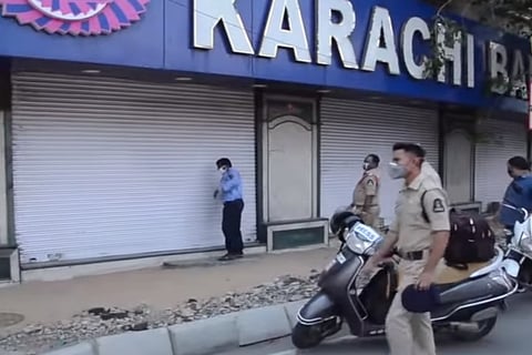 Unidentified burglar loots nearly Rs 40,000 cash from Karachi Bakery in Hyderabad