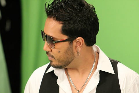 Model files molestation case against Mika Singh, singer files counter alleging extortion