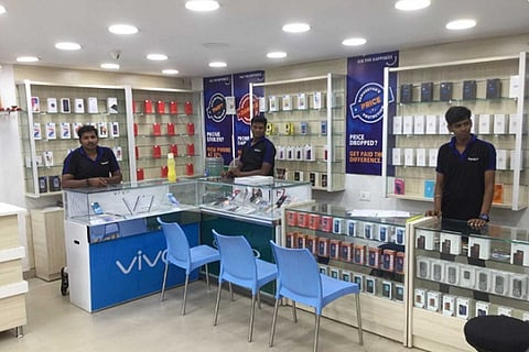 Mobile retailer