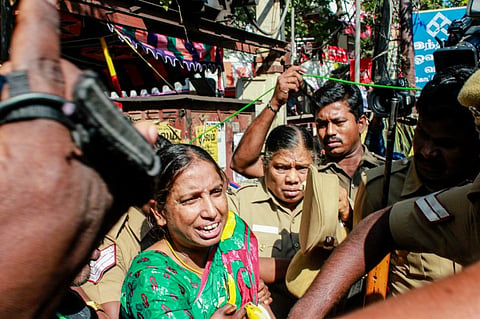 Nalini moves HC for 3 days leave to attend father's rites