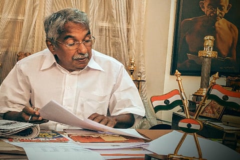 FIR against Oommen Chandy for allegedly sexually assaulting Saritha Nair