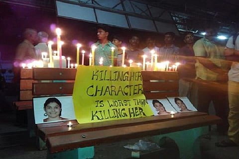 Chennai professionals mourn for Swathi, hold candle light vigil at Nungambakkam