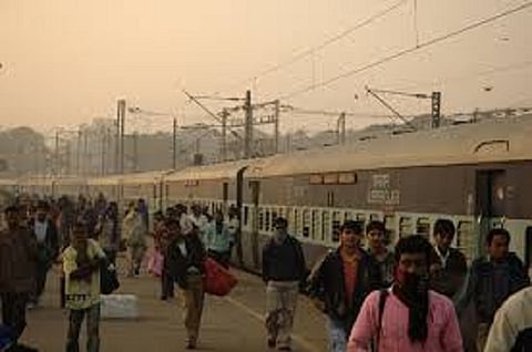 Horrific video of woman getting crushed under the wheels of a Mumbai train