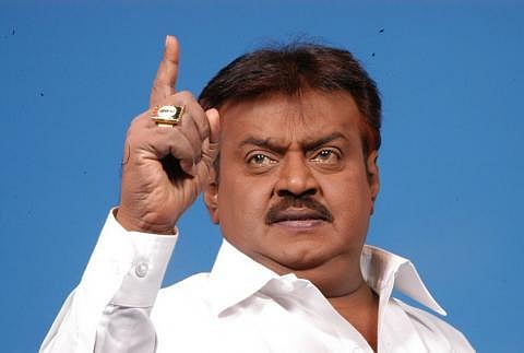 Vijayakanth caught hitting district secretary
