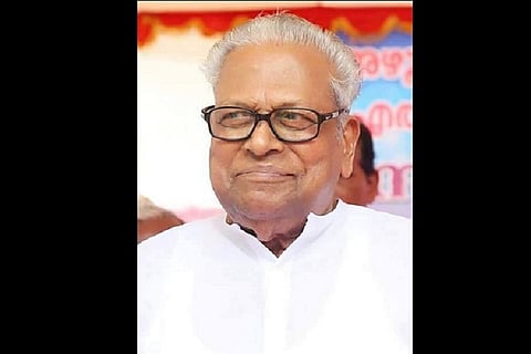 Probe allegations against Chandy and Anwar, convince people of the truth: VS writes to Pinarayi