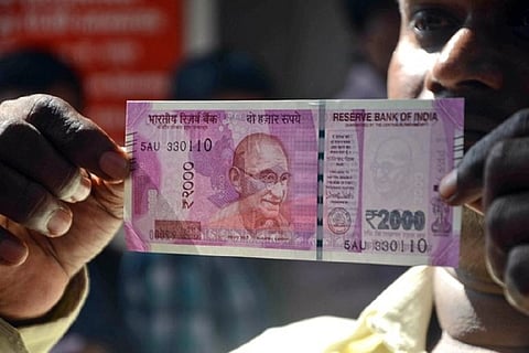 Indian 2000-rupee note
