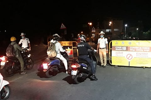 Karnataka says two and four wheelers banned on roads during lockdown, will be seized