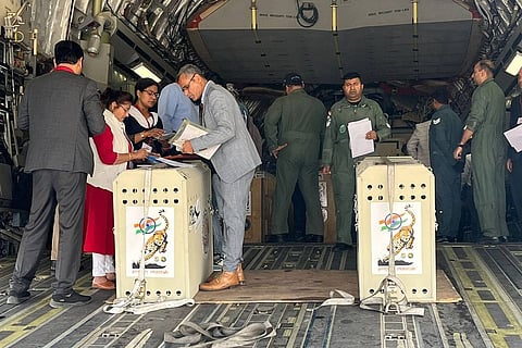 AIF plane carrying 12 African cheetahs landed at Gwalior airport
