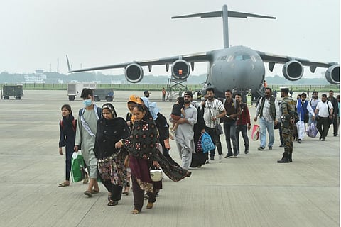 People evacuated in the Indian Air Force aircraft