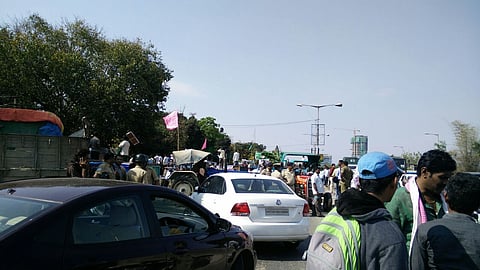 Traffic blocked block because of farmer's protest