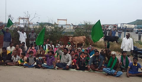 Asian paints workers protest
