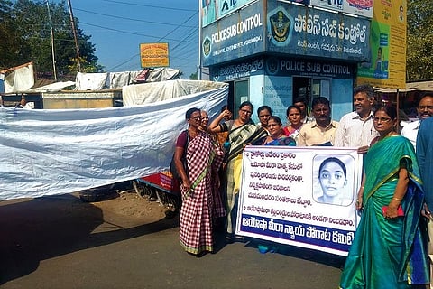 Ayesha Meera murder: Residents protest in Vijayawada demanding SIT speed up its probe