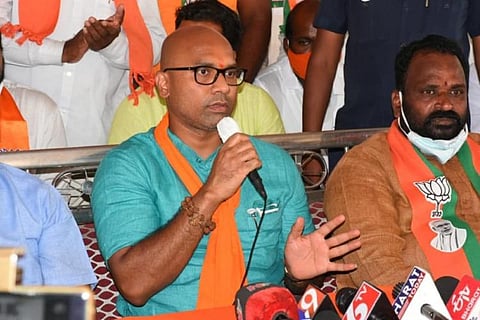 The Association reminded the MP that the Siddipet district police is working under the aegis of the Election Commission for the by-polls.