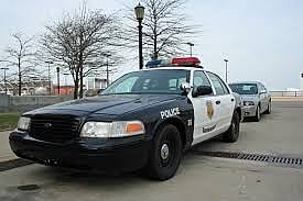 US police kill 12 year old carrying replica gun