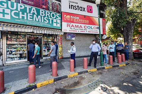 Self-medicating with HCQ for COVID-19 dangerous, warn experts