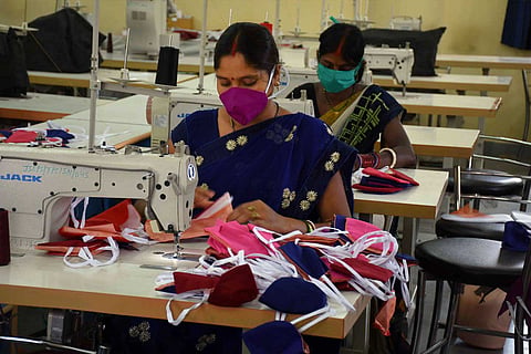 Use cloth masks instead of disposable ones, experts urge