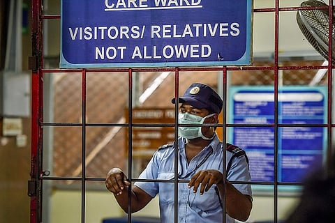 Man flees COVID-19 isolation ward in Mangaluru hospital, govt yet to trace him