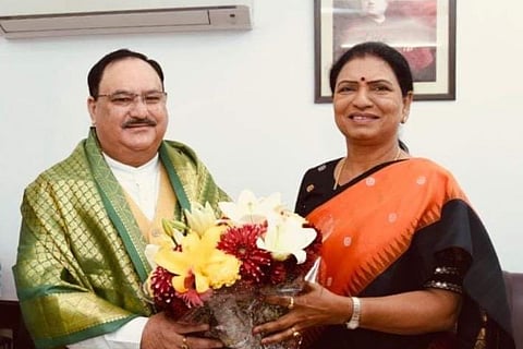 DK Aruna felicitating by BJP president JP Nadda