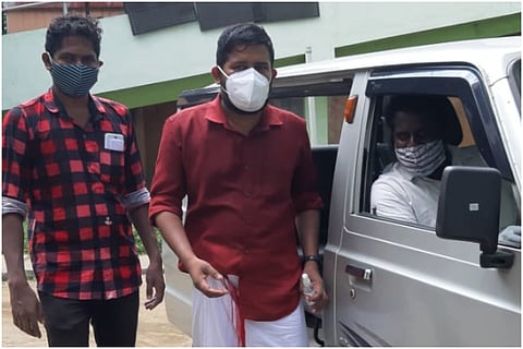 Kerala DYFI Men Thejas and Sandeep who saved a BJP man's life
