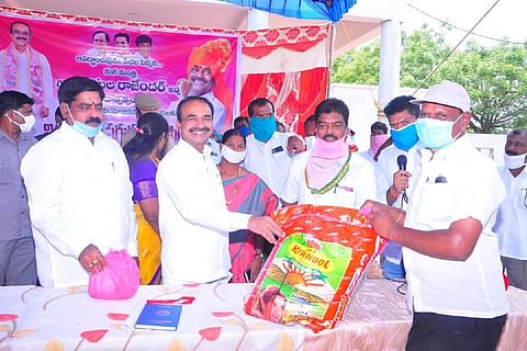 Social distancing? These Telangana ministers don’t think it is necessary