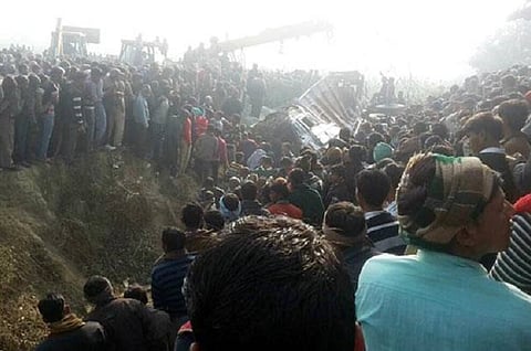 Tragic road accident in UP claims lives of at least 25 school children