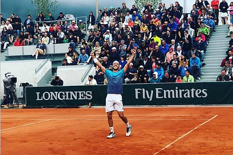 Cecchinato shocks Djokovic, faces Thiem in French Open semis