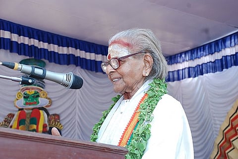 Veteran Kathakali exponent Chemancheri Kunhiraman Nair speaking at a public event