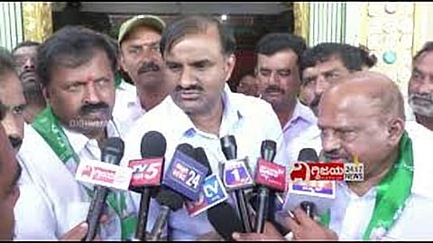 Karnataka CM HDK’s brother Ramesh, others accused of land grabbing