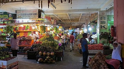 Veggie prices in Bengaluru wholesale markets remain same, but sales dip