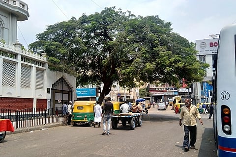 COVID-19: At Bengaluru’s KR Market, a problem of excess due to fewer customers