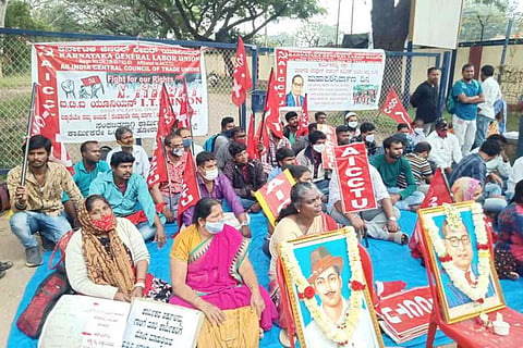 Bengaluru ITI workers at the protest