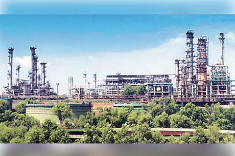 One dead, another injured in accident at BPCL petroleum refinery in Kochi