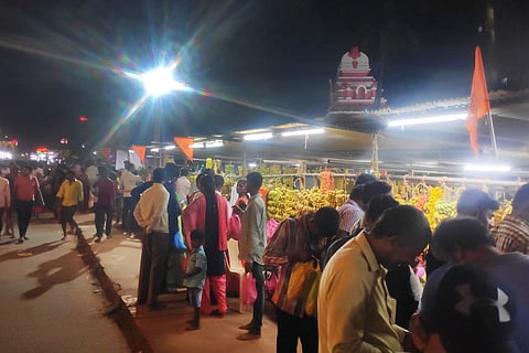 People gathered at Karnataka temple fair