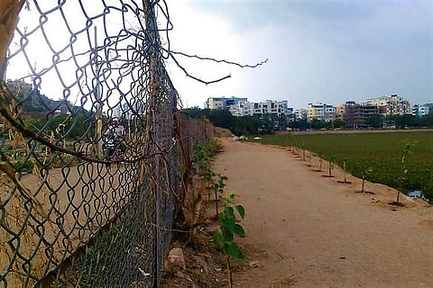 Activists file contempt petition in Hyd HC, say GHMC violated stay order on Malkam Lake walkway