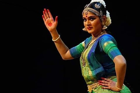 Dancer Mansiya VP
